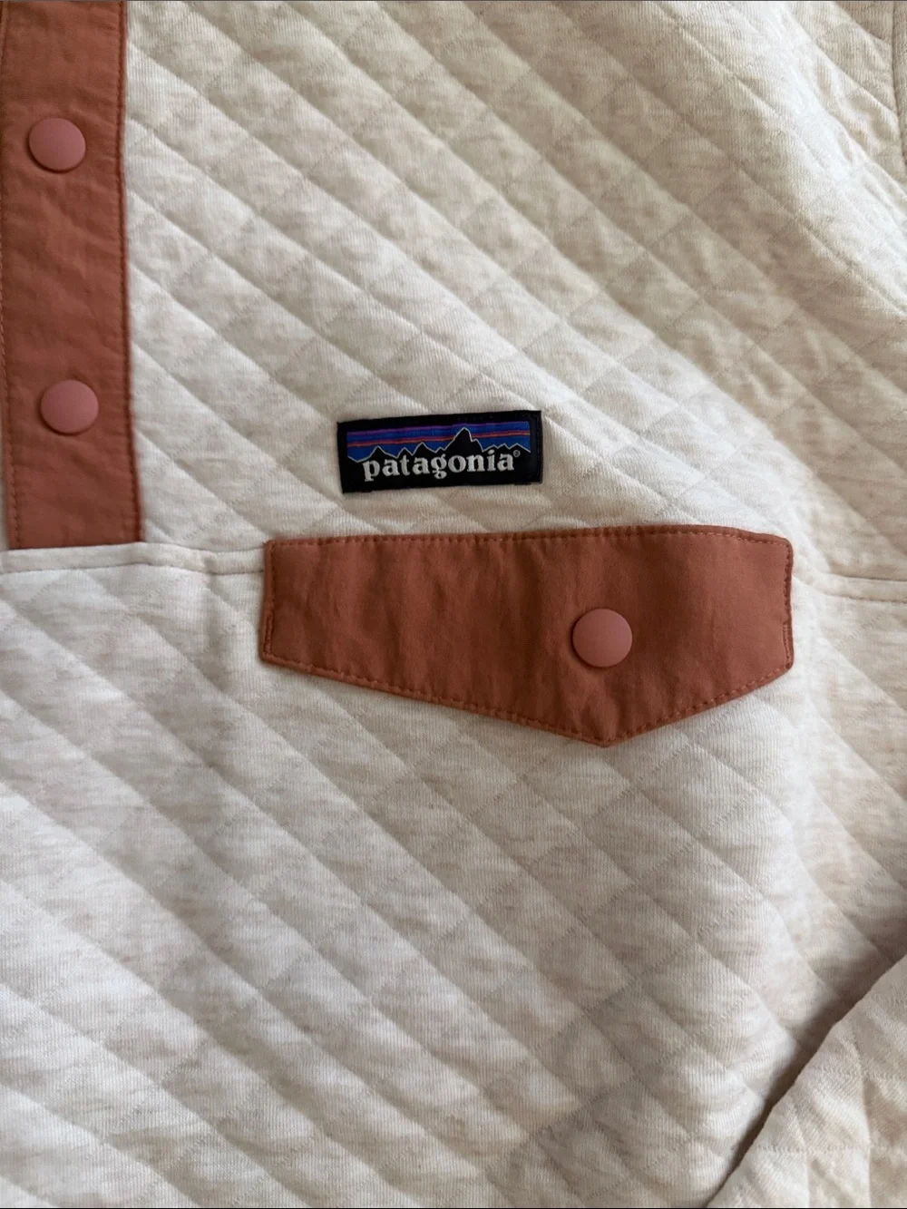 Patagonia Cream Quilted Zip-Style Pullover with Brown Trim - Picture 2 of 7
